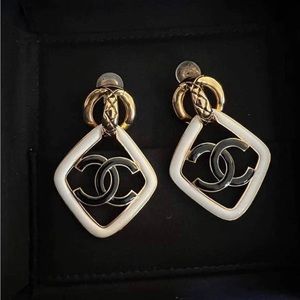 Chanel Clip on earrings